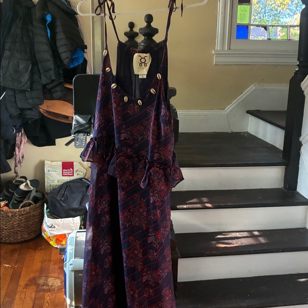 Chic Long Sleeve Burgundy Dress with Pattern